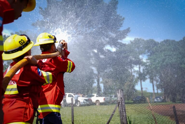 Misiones lanza campaña de prevención de incendios rurales «No me quemés» y refuerza infraestructura para enfrentar la temporada de sequía