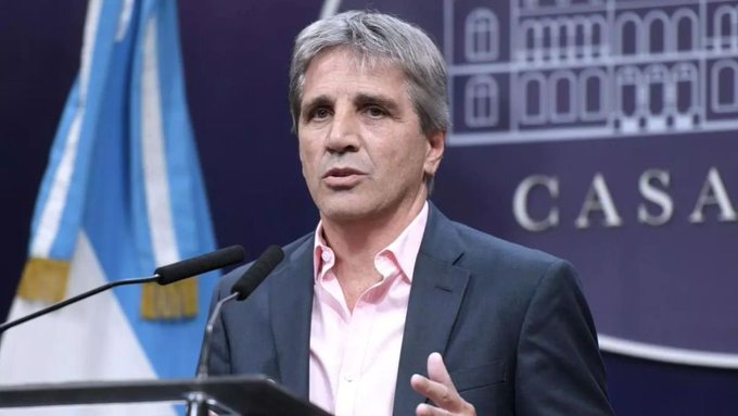 El gobierno de Milei anunció el fin del cepo cambiario y la aprobación del acuerdo con el FMI