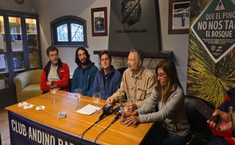 Bariloche lanza la campaña “Montañas Limpias” con foco en el impacto de las plantaciones de pinos sobre ecosistemas nativos y los riesgos de incendios