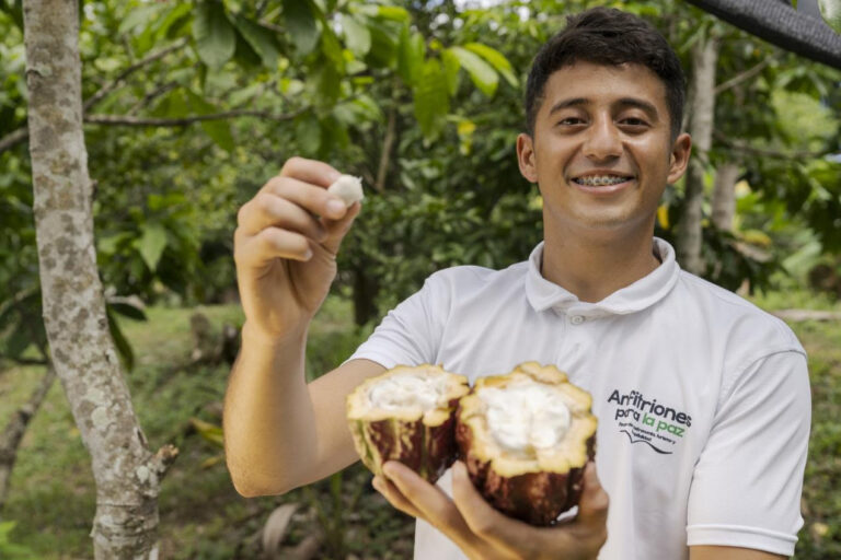Se celebra en Bogotá el Foro Global de la Tierra 2025, con eje en el acceso equitativo a la tierra como puerta para inversiones en desarrollo rural, luchar contra el hambre y protección de la biodiversidad