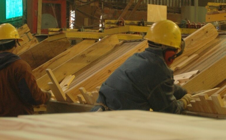 USIMRA y FAIMA sin acuerdo en inicio de paritarias: creciente tensión en la industria de la madera por salarios