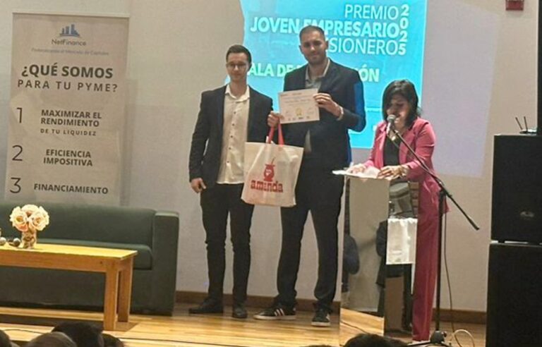 Paulo Mattes, de Muebles MAP, fue reconocido por la CEM con el Premio Joven Empresario Misionero 2025 en la categoría Relevo Generacional