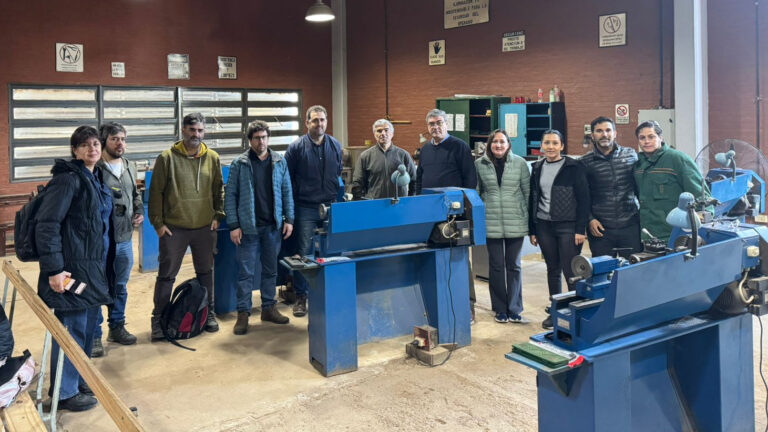 Formosa | Avanzan en innovación para el sector foresto-industrial con el Centro Tecnológico FABLAB