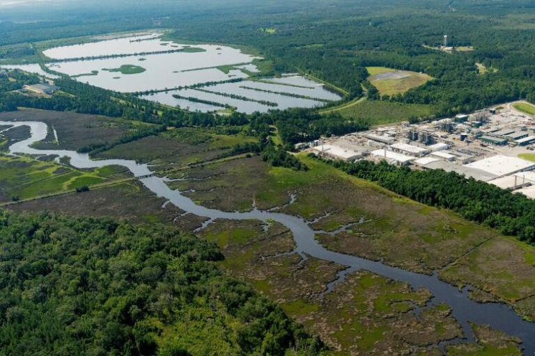 International Paper, la mayor productora mundial de celulosa y papel, cerrará definitivamente sus plantas en Savannah y Riceboro a fines de septiembre