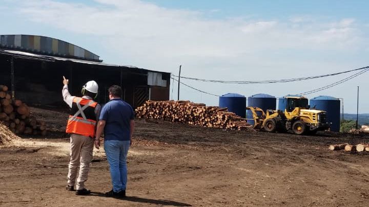 Misiones | Tras denuncia por presunto daño ambiental, Ecología inspeccionó el funcionamiento del aserradero del Grupo da Rosa de San Vicente