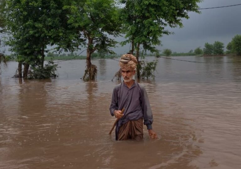 Pakistán sufre la tercera gran inundación del verano y alerta sobre los riesgos crecientes del cambio climático