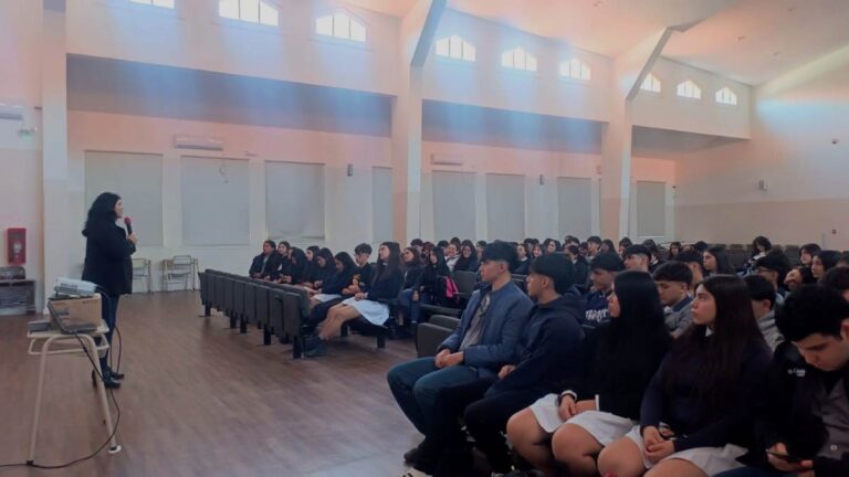 Santiago del Estero | La Facultad de Ciencias Forestales de la UNSE difunde su oferta académica 2026 en escuelas secundarias