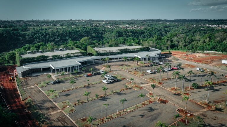 Arquitectura sostenible | En Puerto Iguazú se inauguró un moderno centro de convenciones de nivel internacional integrado a la naturaleza del Bosque Atlántico