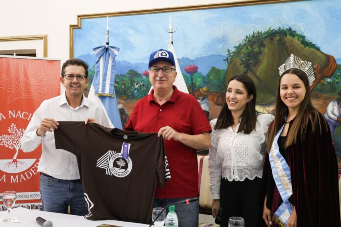 Lanzamiento en Casa de Gobierno de la Fiesta Nacional de la Madera 1