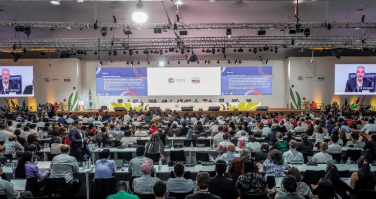 COP30 | La cumbre de Belém concluye con pequeños avances, pero con metas climáticas fundamentales aún fuera de alcance