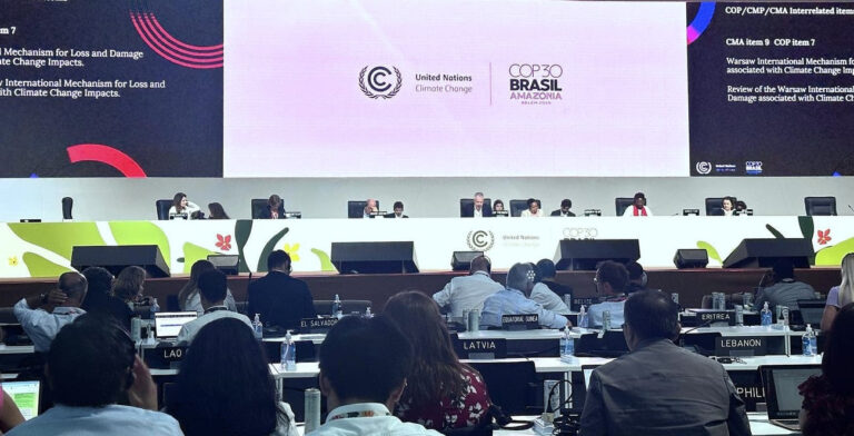 COP30 | Disconformidad entre las organizaciones civiles de América Latina ante el cierre de la cumbre global de Belém sin acuerdo sobre los combustibles fósiles frente a la crisis climática