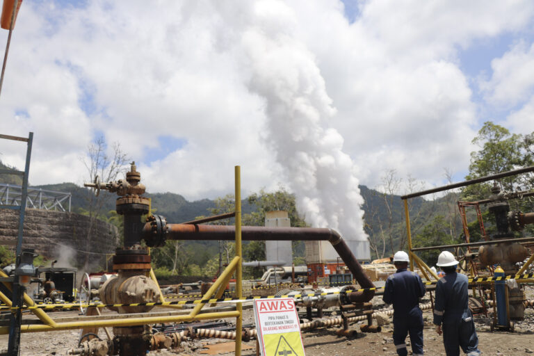 COP30 | Un nuevo informe alerta sobre el impacto de las industriales en los pueblos indígenas y comunidades locales de los grandes bosques tropicales