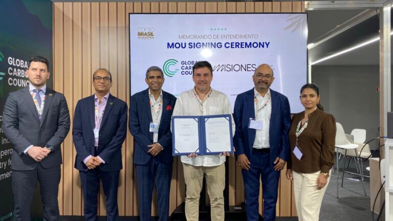 COP30 | Misiones y el Global Carbon Council sellan una alianza estratégica para promover proyectos de mercado de carbono transparentes y sostenibles 