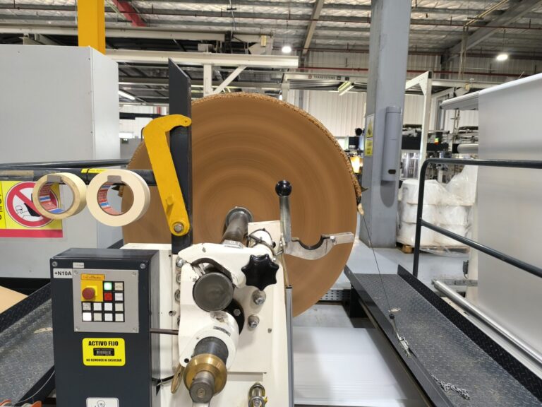 La paradoja de la Inteligencia Artificial: la digitalización desplaza al papel gráfico pero dinamiza el mercado global de envases y embalajes