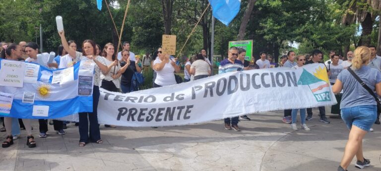 Chaco | La Justicia ordena al gobierno provincial a pagar salarios completos a trabajadores del Ministerio de Producción tras recortes de hasta el 80%