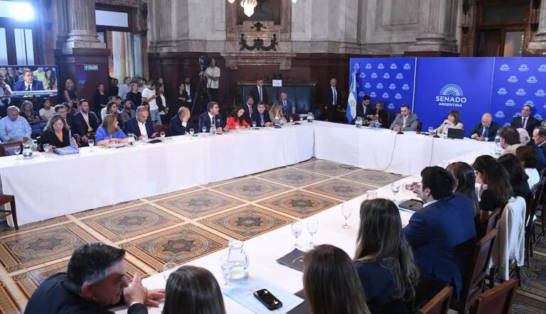 Argentina define la Reforma Laboral: En Diputados se aprobó por mayoría, el oficialismo consiguió dictamen en el Senado y se encamina a sancionar la ley el viernes 27