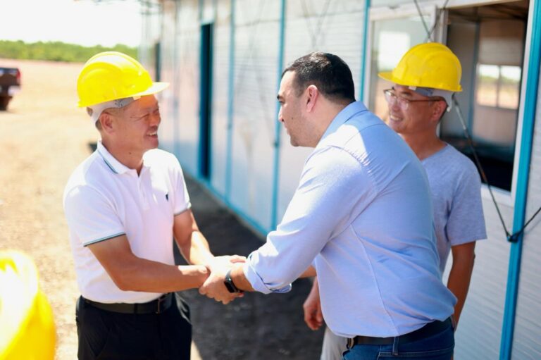 Capital extranjero apuesta a la foresto-industria en Corrientes: invertirán USD 30 millones en una planta de resina en Santo Tomé