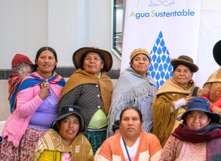 Mes Internacional de la Mujer | Mujeres del Lago Titicaca avanzan en la formalización de su red transfronteriza para fortalecer la gobernanza del agua y conservación del ecosistema