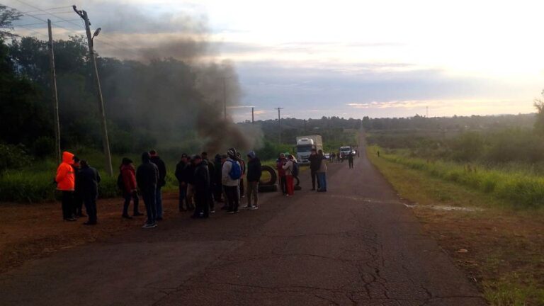 Crisis de la madera | Judicializan el cierre del aserradero Linor en Azara tras denuncias de sus trabajadores por vaciamiento y desamparo patronal