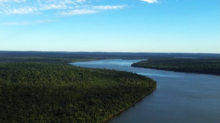 Gestión transfronteriza: Argentina y Brasil coordinan un plan de trabajo conjunto para los parques nacionales del Iguazú