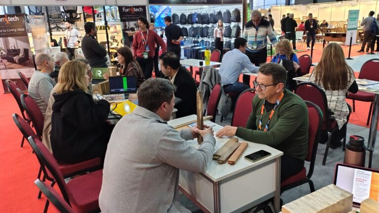 ARTEFACTA 2026 | PyMEs de Misiones consolidaron alianzas comerciales y posicionan el diseño en madera como diferencial competitivo en el mercado nacional