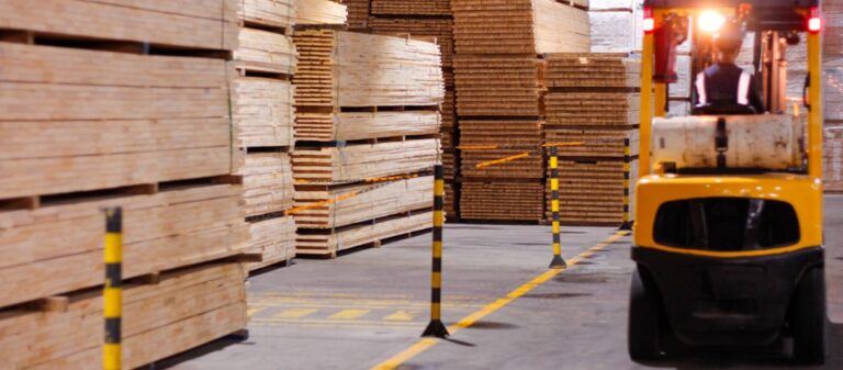 Estados Unidos ratificó un nuevo arancel del 25% a la madera procesada y la industria de Brasil alerta por la pérdida de competitividad