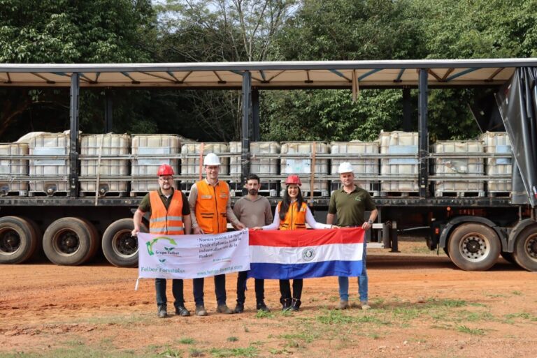 Paraguay concreta su primera exportación de resina de pino a Brasil y amplía su mercado forestal