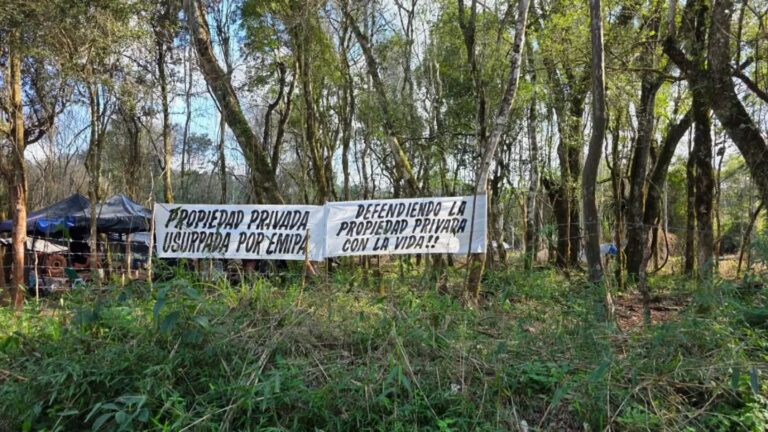 Conflicto por tierras en Garuhapé | La querella de Alfredo Ruff pidió un nuevo desalojo y adelantó que llevará a la justicia al cacique Santiago Ramos y EMIPA por promover la usurpación en propiedad privada