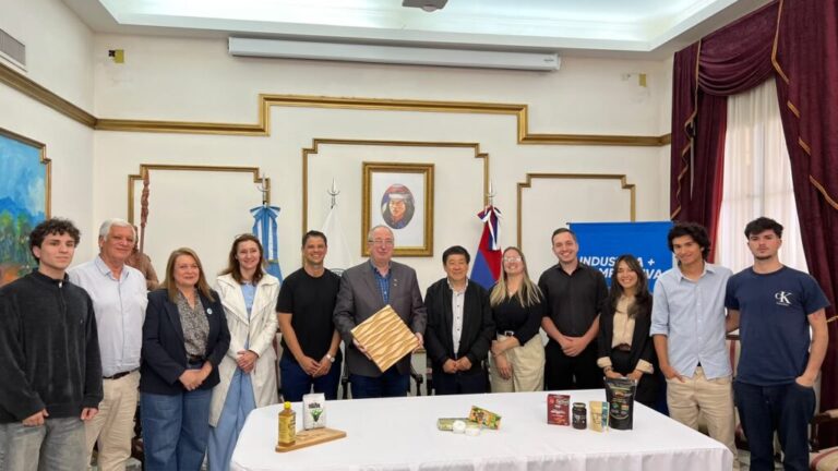 Misiones | La UNaM y el Ministerio de Industria lanzan diplomaturas para impulsar el agregado de valor en la forestoindustria y los alimentos